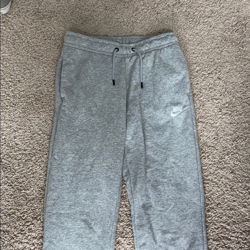 Gray nike sweatpants. Perfect condition